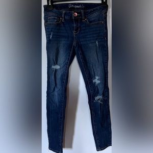 024- Aeropostale Lola Jeggings , distressed,